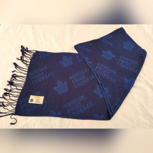 Toronto Maple Leafs Hockey Winter Scarf w/ Fringe NHL Sports  Unisex - Picture 9 of 9